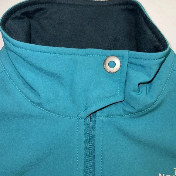 The North Face Beautiful Teal Jacket - Picture 6 of 8